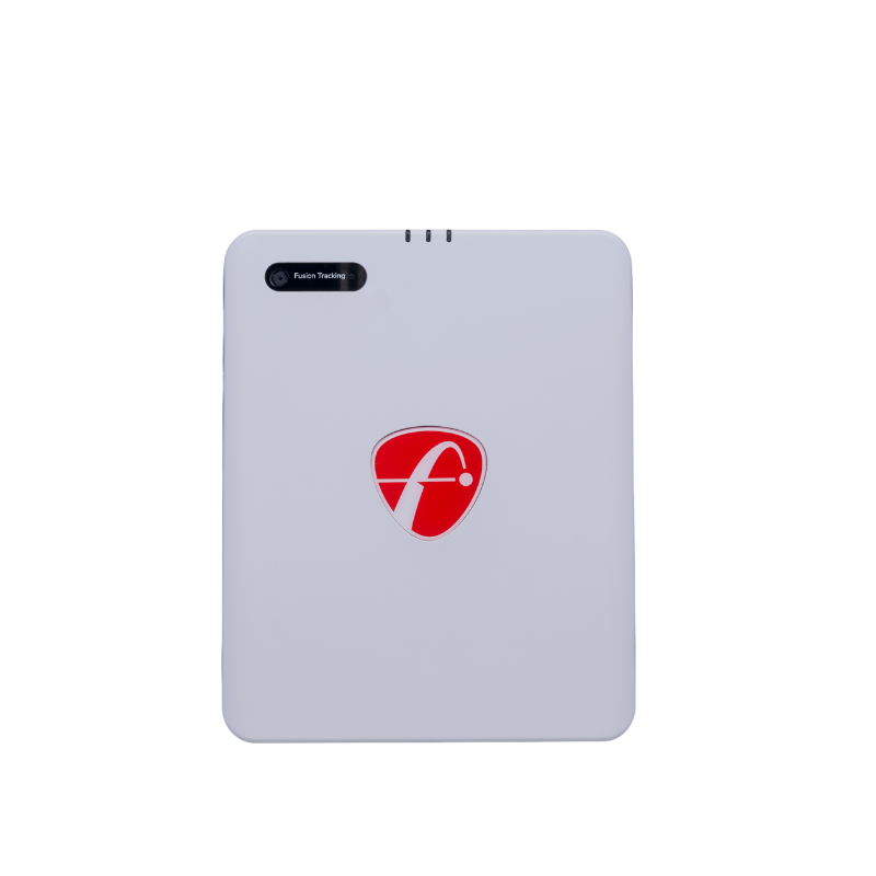 Flightscope Mevo Gen 2 launch monitor vooraanzicht met witte achtergrond zichtbaar