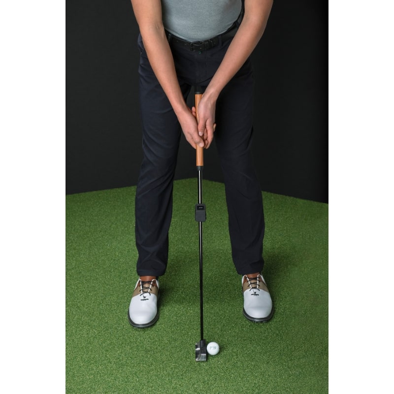 Capto GEN 3 Putting Analyse Systeem gebruikt op de putter tijdens het golfen