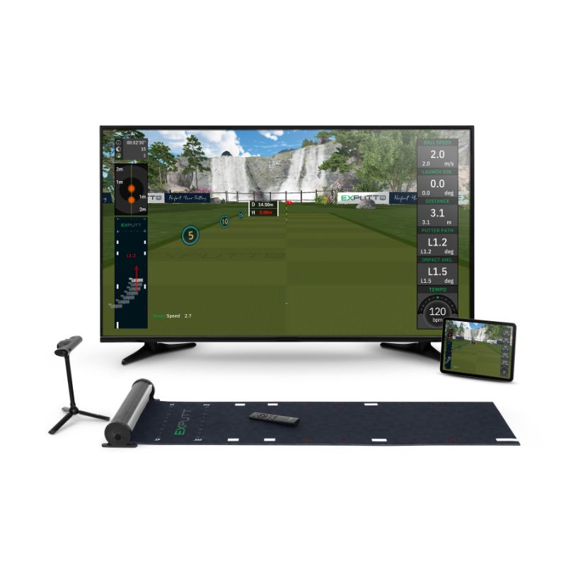 ExPutt RG Putting Simulator totaal beeld inclusief televisie, met witte achtergrond