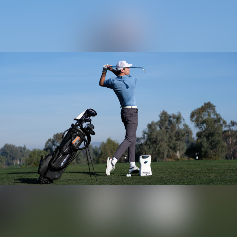ForesightSports QuadMax Launch Monintor swing lifestyle foto