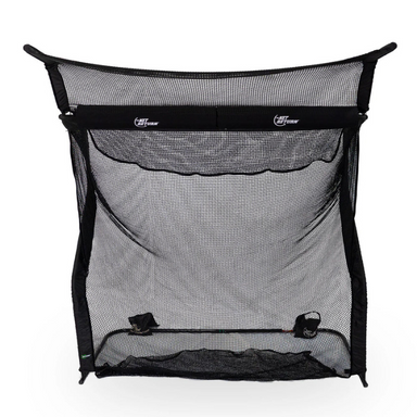 The Net Return Golfnet ''No Fly Zone'' voor de Home, Pro en Pro Large V2 Series vooraanzicht in de woonkamer met de no fly zone gevestigd op het golf net
