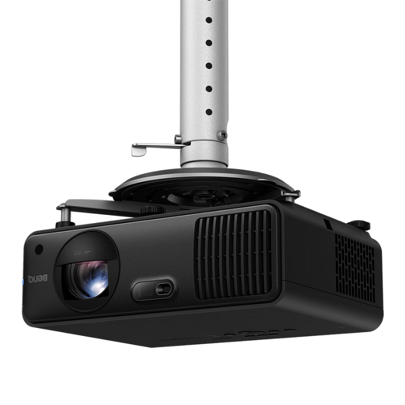 BenQ Projector voor golfsimulator thuis aan het plafond foto met witte achtergrond
