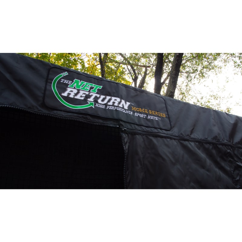 The Net Return Outdoor Cover ingezoomd met de zon op de achtergrond met de Home Series